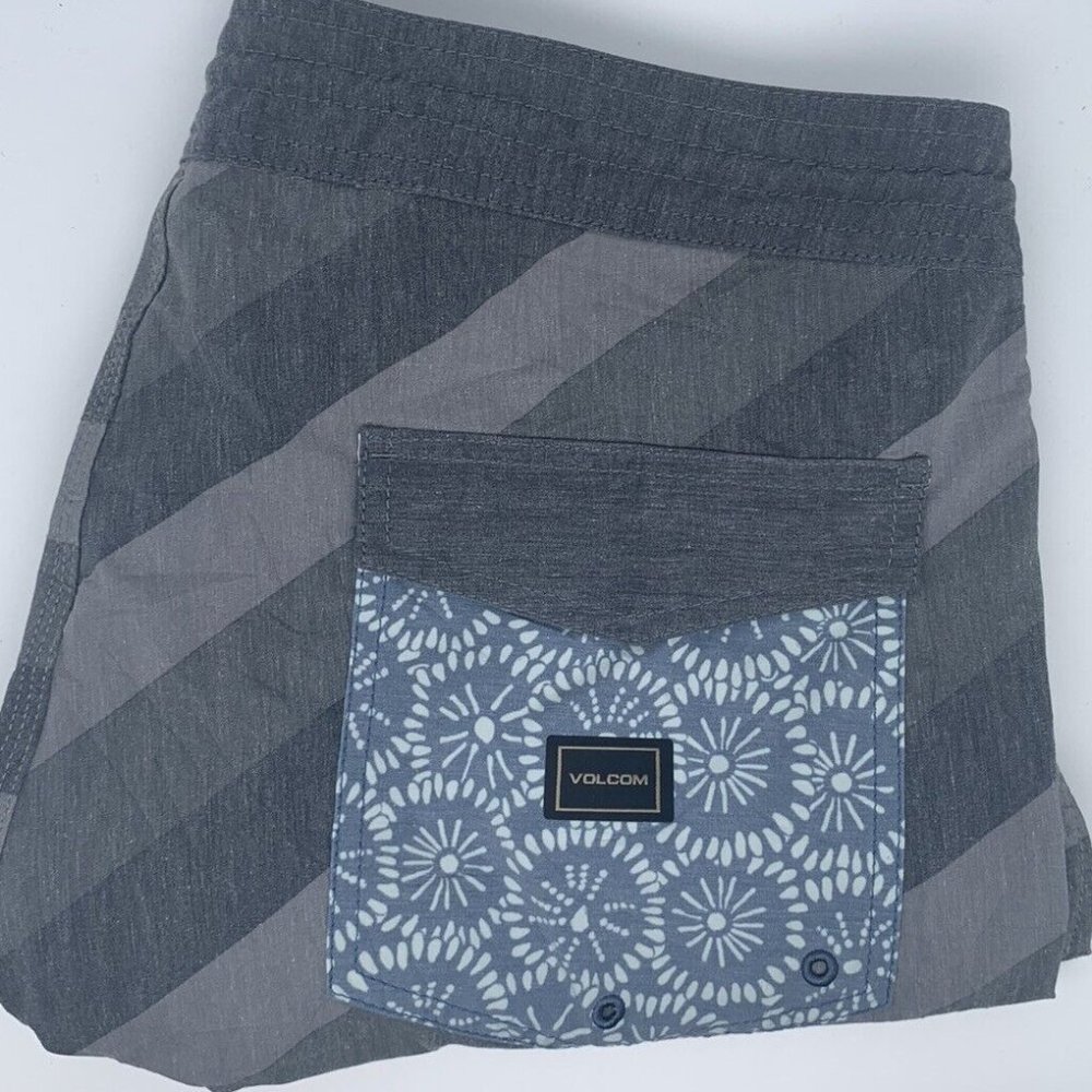 Volcom Swim Trunks Mens 36 Gray Stripe Slingers Bathing Suit Board Shorts